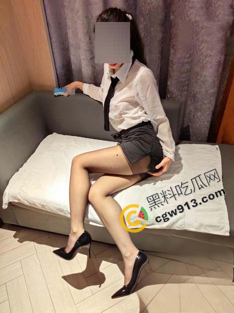 海角乱伦!嫂子的制服诱惑,高跟黑丝性感迷人,嫩逼把精子全吸光,酒店乱伦激情一夜 第5张 海角乱伦!嫂子的制服诱惑,高跟黑丝性感迷人,嫩逼把精子全吸光,酒店乱伦激情一夜 第5张