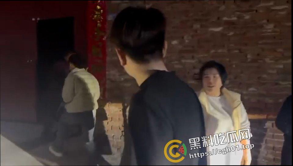 河北定州捉奸大战 被婆婆捉奸车震 带人上门大战 犹如黑帮大战现场 前排吃瓜 第8张 河北定州捉奸大战 被婆婆捉奸车震 带人上门大战 犹如黑帮大战现场 前排吃瓜 第8张