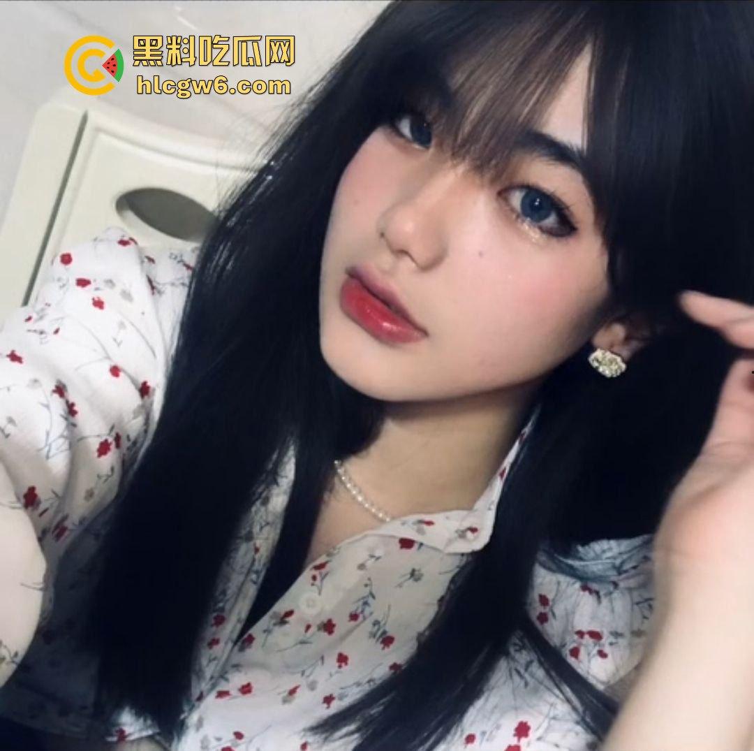 华南理工大学大一反差学妹【黎果果】巨乳黑肥大鲍鱼，阴毛旺盛性欲极强性爱视频遭到曝光。  第3张