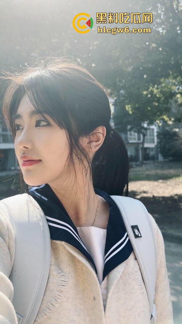 华南理工大学大一反差学妹【黎果果】巨乳黑肥大鲍鱼，阴毛旺盛性欲极强性爱视频遭到曝光。  第26张