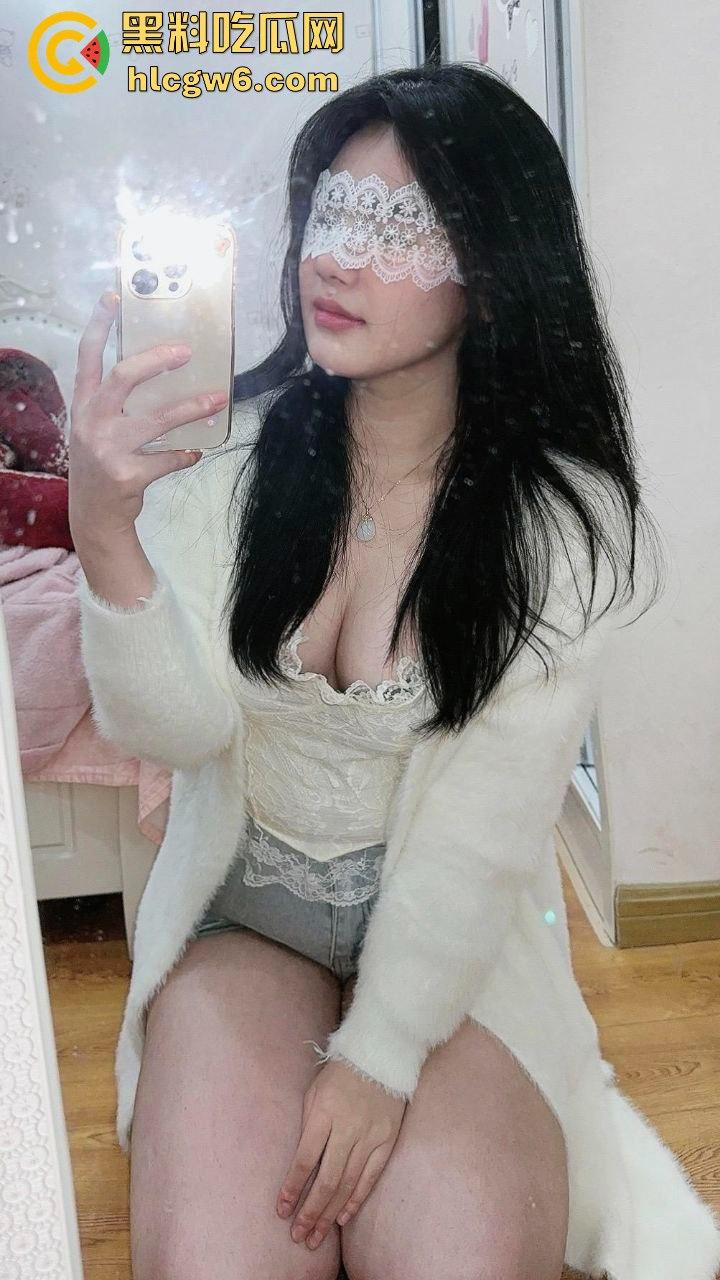 华南理工大学大一反差学妹【黎果果】巨乳黑肥大鲍鱼，阴毛旺盛性欲极强性爱视频遭到曝光。  第27张