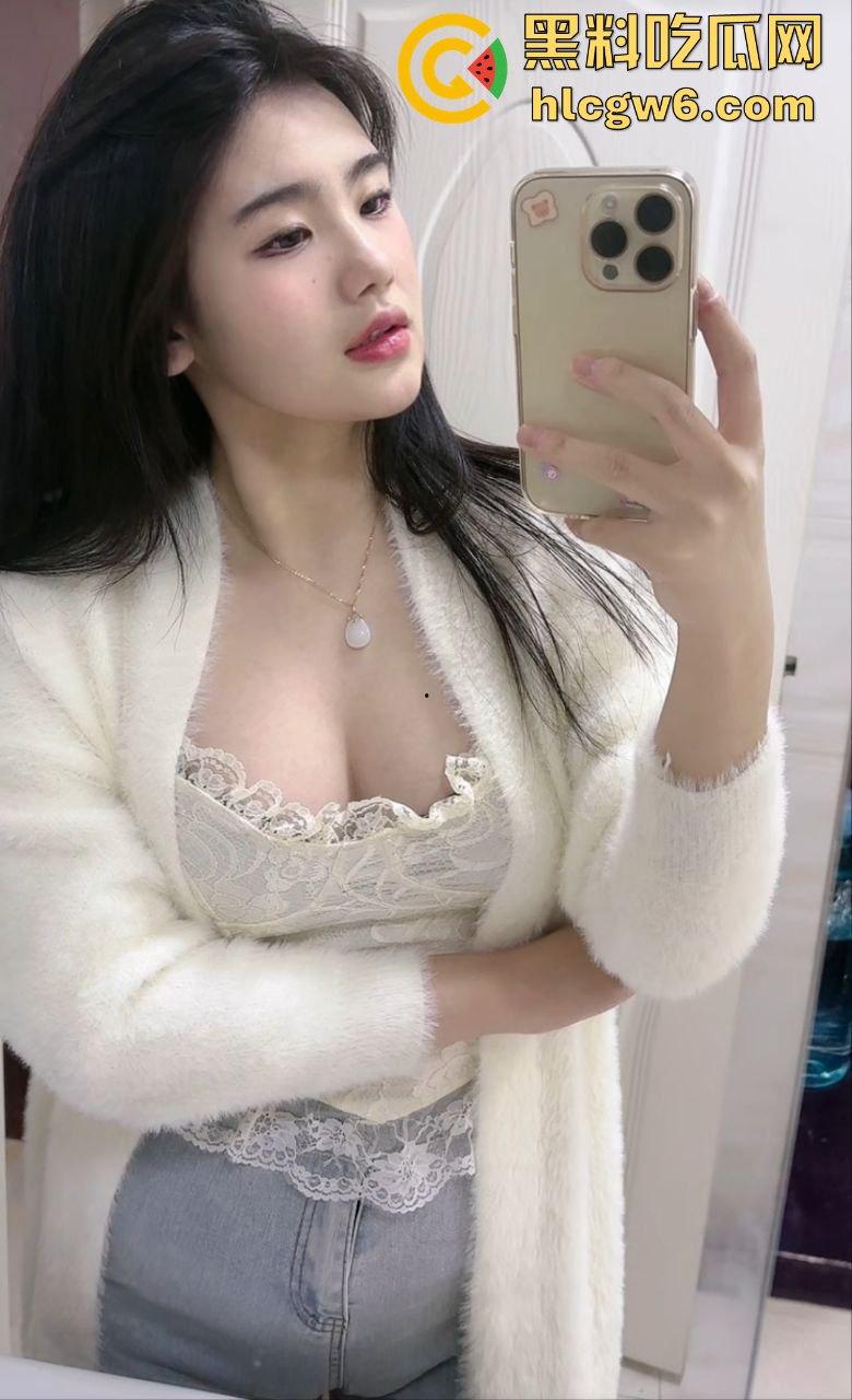 华南理工大学大一反差学妹【黎果果】巨乳黑肥大鲍鱼，阴毛旺盛性欲极强性爱视频遭到曝光。  第32张