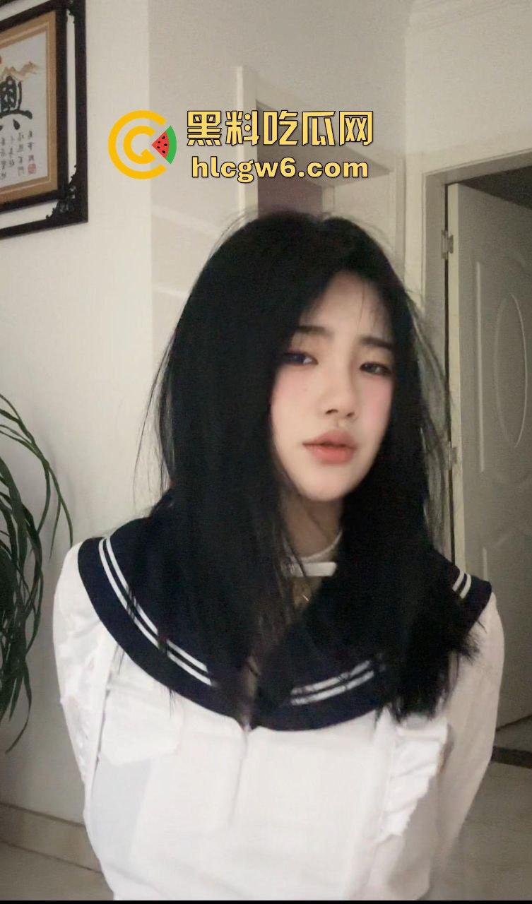 华南理工大学大一反差学妹【黎果果】巨乳黑肥大鲍鱼，阴毛旺盛性欲极强性爱视频遭到曝光。  第38张