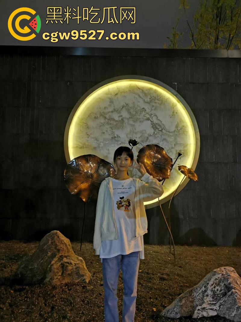 四川师范大一母狗【张露】，表面嫩妹实则暴露狂，醉酒被破处后，被调教成骚母狗，分手后视频被曝光！  第2张