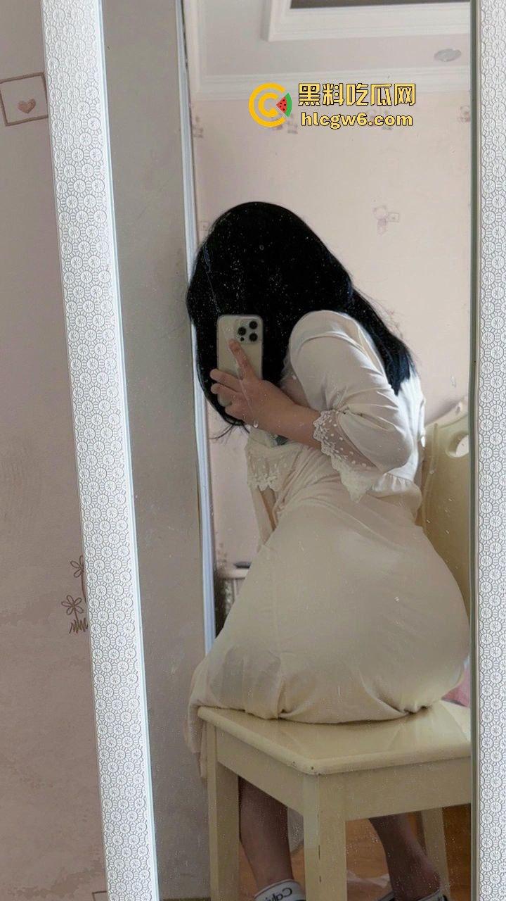 华南理工大学大一反差学妹【黎果果】巨乳黑肥大鲍鱼，阴毛旺盛性欲极强性爱视频遭到曝光。  第49张