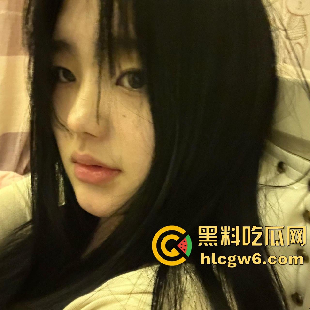 华南理工大学大一反差学妹【黎果果】巨乳黑肥大鲍鱼，阴毛旺盛性欲极强性爱视频遭到曝光。  第55张