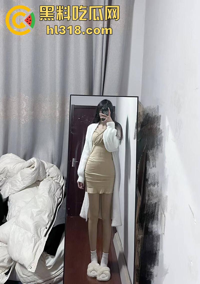 青岛反差母狗【刘子萱】，175cm的极品炮架子，逆天大长腿极致性感，小骚逼被男友操黑后还被曝光  第5张