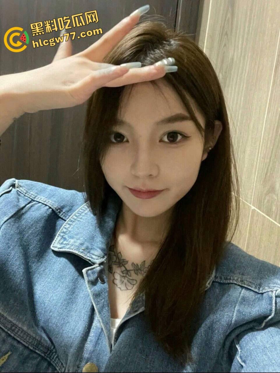 极品纹身御姐【李思羽】裸聊狂撩,娇喘自慰淫水流,男友隔屏欲火烧! 第1张 极品纹身御姐【李思羽】裸聊狂撩,娇喘自慰淫水流,男友隔屏欲火烧! 第1张