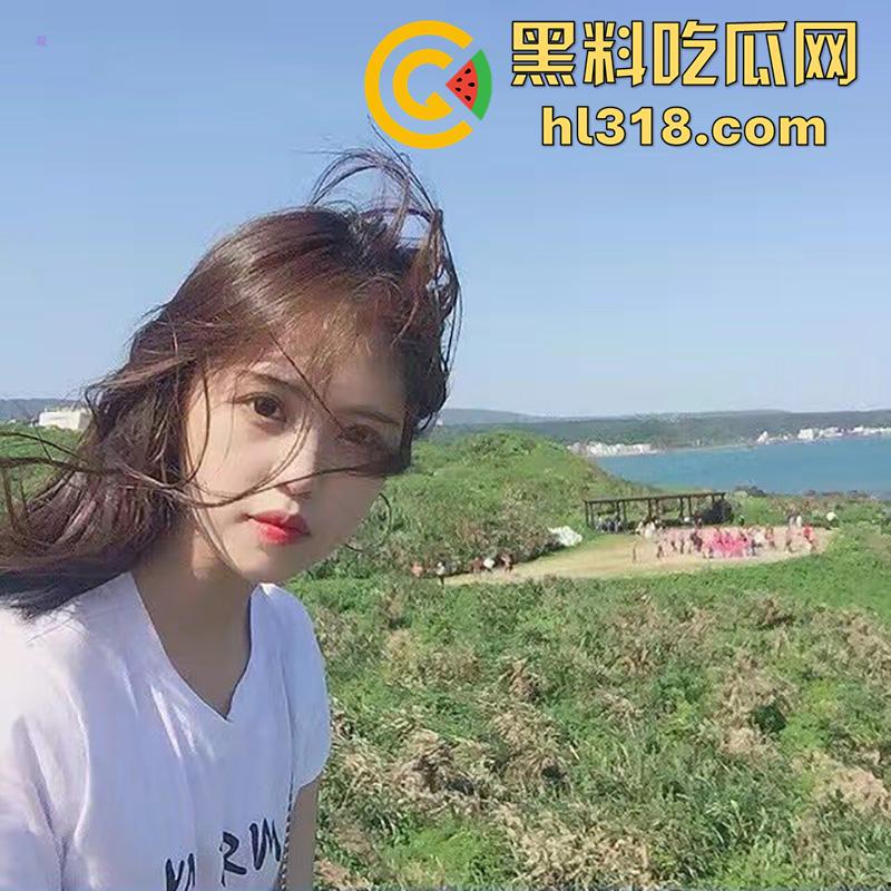 神似王祖贤的校花女神，身材极品大长腿白嫩诱人，被老司机学长拿下，酒店露脸啪啪无套内射！  第1张