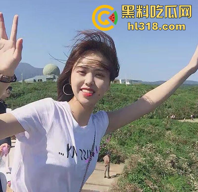 神似王祖贤的校花女神，身材极品大长腿白嫩诱人，被老司机学长拿下，酒店露脸啪啪无套内射！  第2张