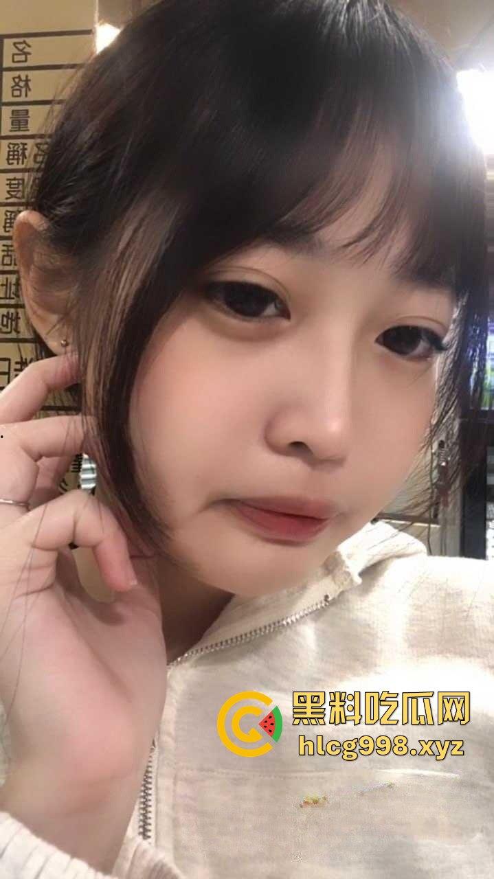 沈阳医科大学超骚大二学妹【李冬梅】全裸自慰视频外流！男友是绿毛龟，极品小姐姐就这么被共享了！  第1张