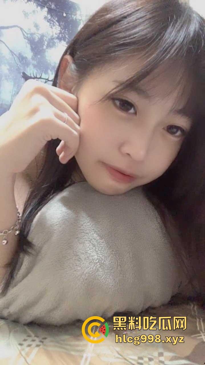 沈阳医科大学超骚大二学妹【李冬梅】全裸自慰视频外流！男友是绿毛龟，极品小姐姐就这么被共享了！  第4张