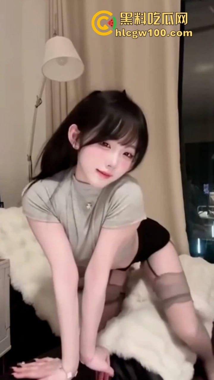 抖音百万粉丝巨乳网红【童锣烧】为捞金竟兼职做网黄 私拍大奶福利视频曝光！  第13张