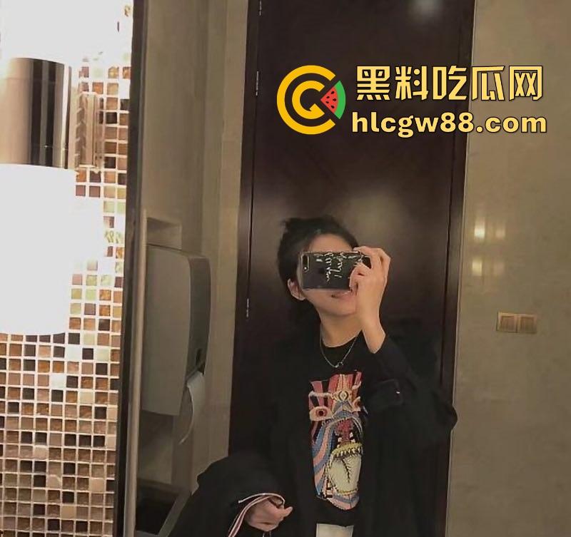 合肥十七中高二嫩妹【鲁艺凡】校外偷腥，穿制服调教跪舔鸡巴，骚洞被无套灌精，黑乳晕还怕怀崽？  第7张