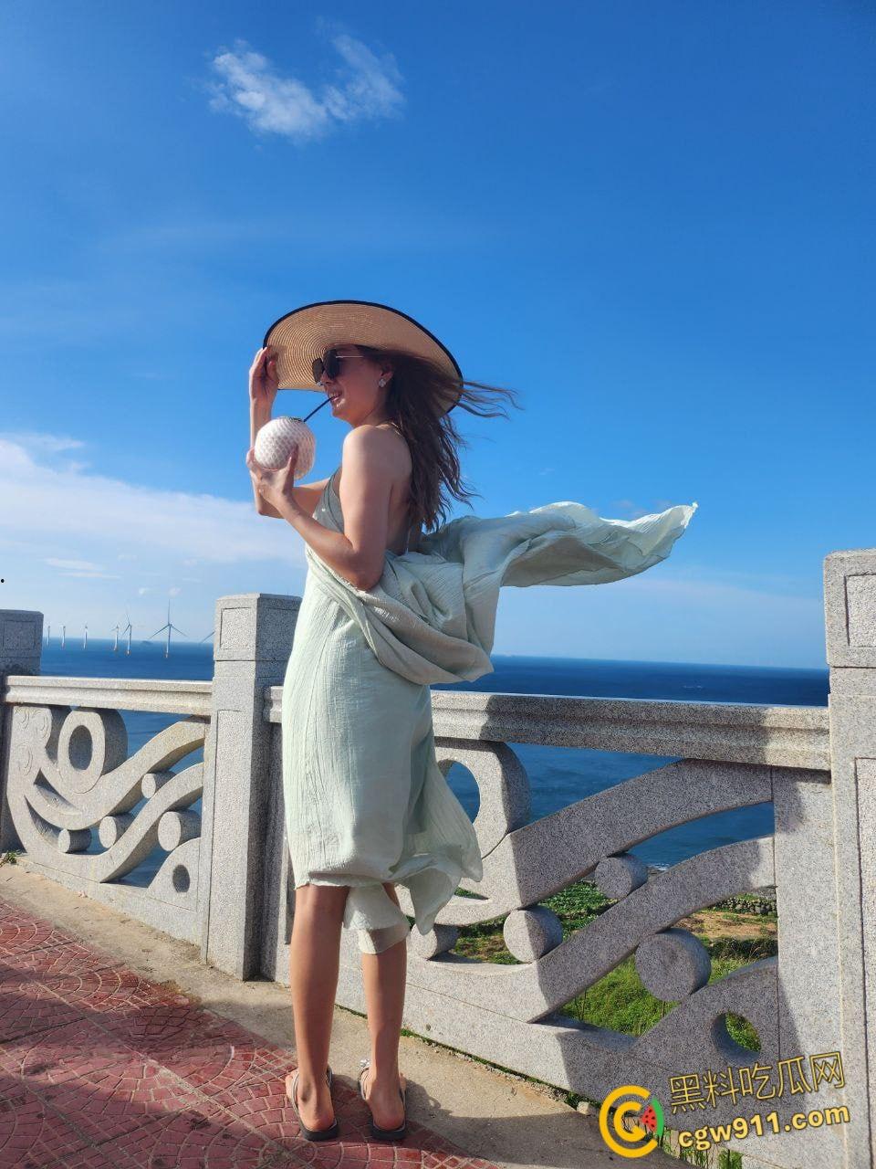 推特调教人妻大神【xiaoxin064】,约炮32岁韵味少妇,把少妇当成母狗边旅游边操,无套内射黑丝翘臀 ! 第4张 推特调教人妻大神【xiaoxin064】,约炮32岁韵味少妇,把少妇当成母狗边旅游边操,无套内射黑丝翘臀 ! 第4张