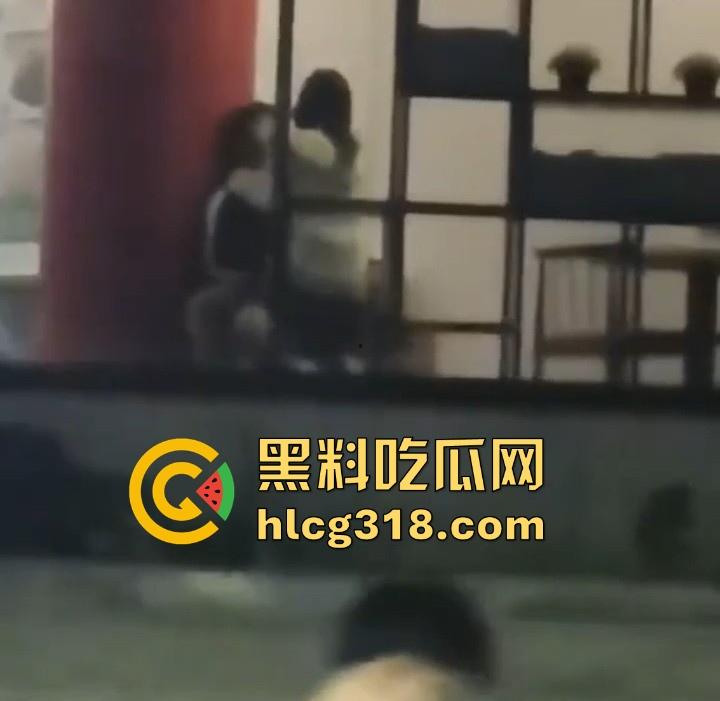 大学的野战瞬间!盘点一下那些性欲极其小伙户外的大学小情侣们的现场视频 满满的荷尔蒙呀! 第3张 大学的野战瞬间!盘点一下那些性欲极其小伙户外的大学小情侣们的现场视频 满满的荷尔蒙呀! 第3张