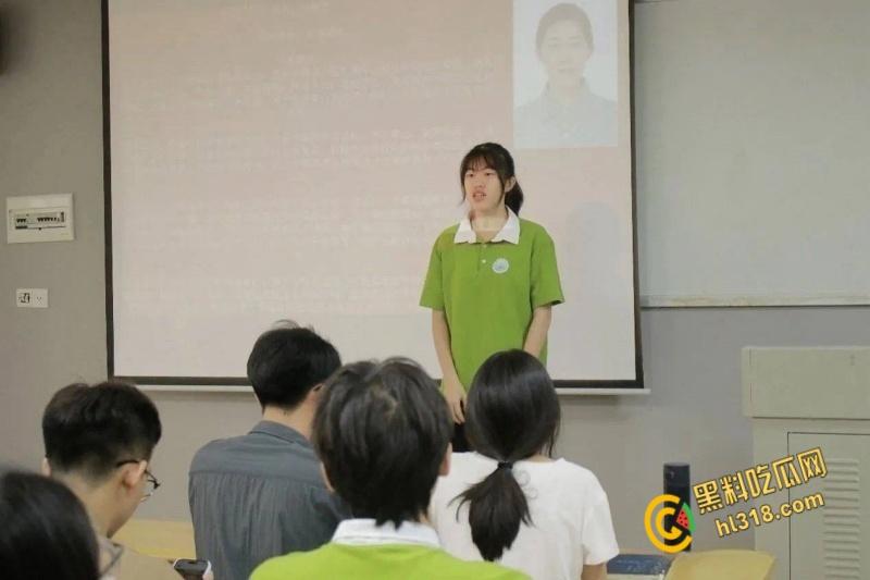 内蒙古城市技术学院幼师【庄雅文】，性欲强盛的小母狗，粉唇灵活吞吐肉棒，性感蜜桃臀被疯狂后入 !  第4张