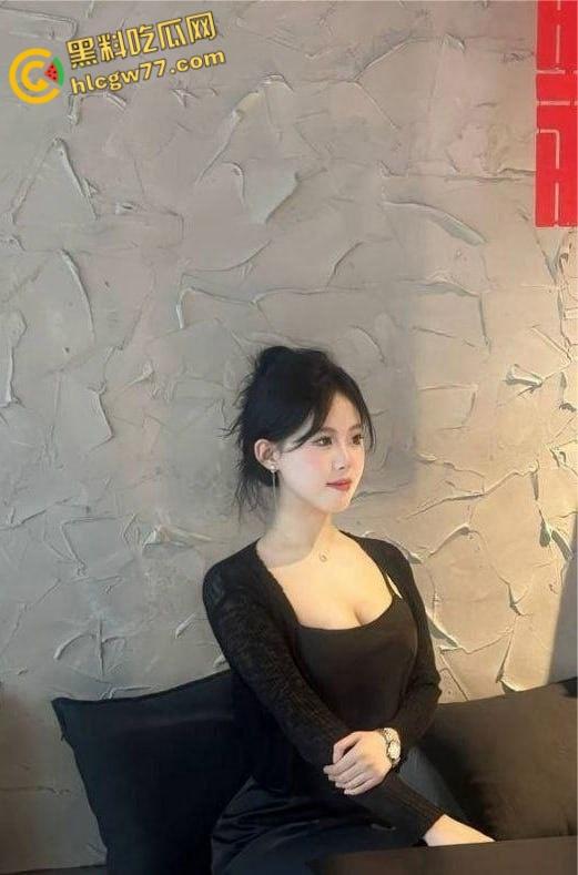 极品白虎御姐【刘雯雯】，情趣黑丝勾魂，金主爸爸狂抽猛插，淫水泛滥的极致征服！  第3张