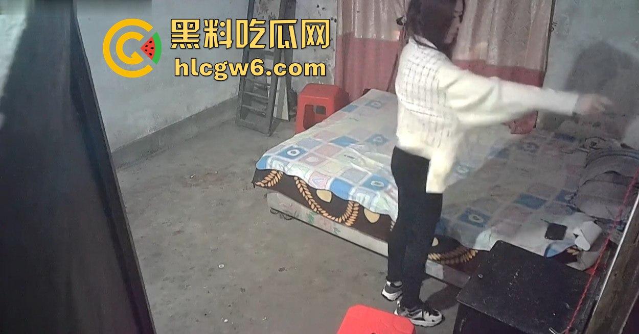 监控偷拍曝光 站街女怒接小鸟胖男百元一炮 75下秒完 平均每下1块3 兄弟真是按秒计费的性价比之王！  第3张