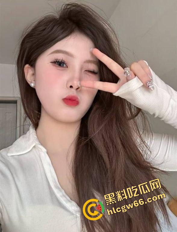 女友闺蜜【赵汝】开档丝袜被中出,御姐脸傻白甜性格,深情舔屌主动骑坐,小穴松垮得像被操穿! 第1张 女友闺蜜【赵汝】开档丝袜被中出,御姐脸傻白甜性格,深情舔屌主动骑坐,小穴松垮得像被操穿! 第1张