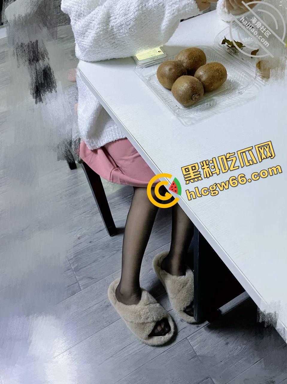 海角精品帖子,巨乳表姐住我家.在大城市的网红表姐被渣男伤透了心,瞒着家人要偷偷跑回来! 第27张 海角精品帖子,巨乳表姐住我家.在大城市的网红表姐被渣男伤透了心,瞒着家人要偷偷跑回来! 第27张