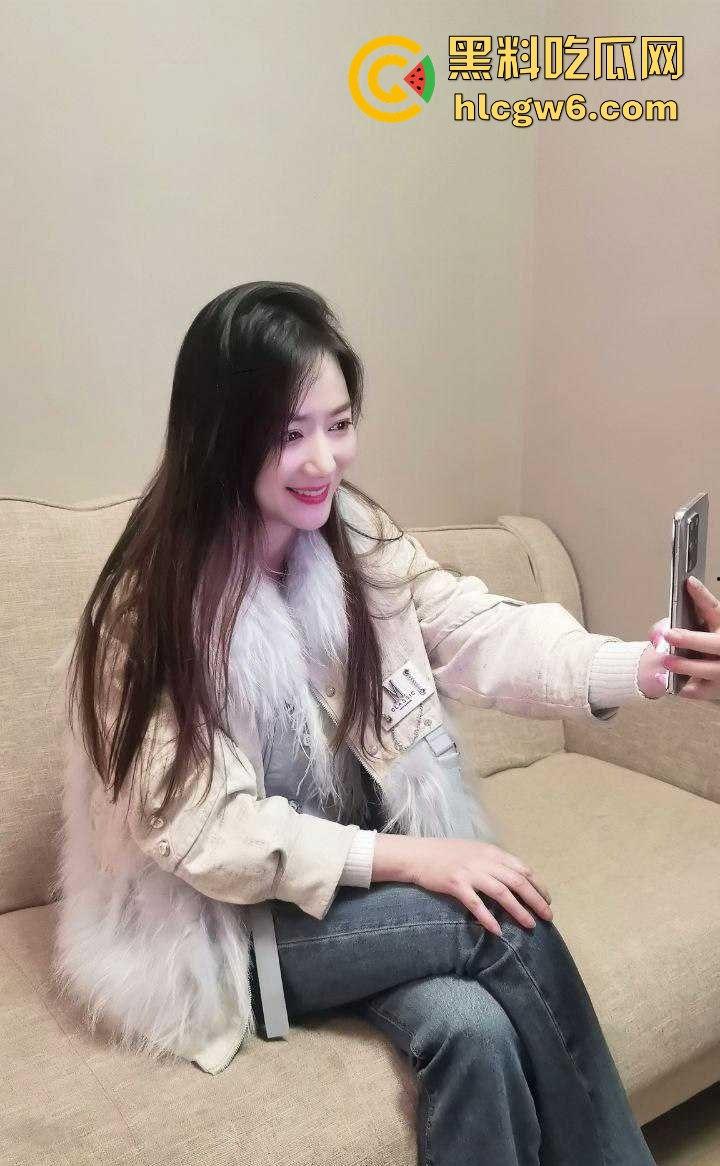 极品御姐健身房假借咨询勾搭教练，渔网黑丝酒店跪地求操，疯狂打桩输出被操成母狗，健身教练火力全开让她一败涂地！  第10张