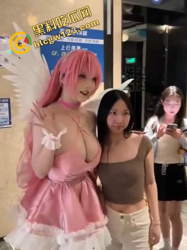 想干COS小母狗？先干摄影圈，奶子诱人腿开得贼快，拍完直接约房，不买相机都觉得亏！  第6张