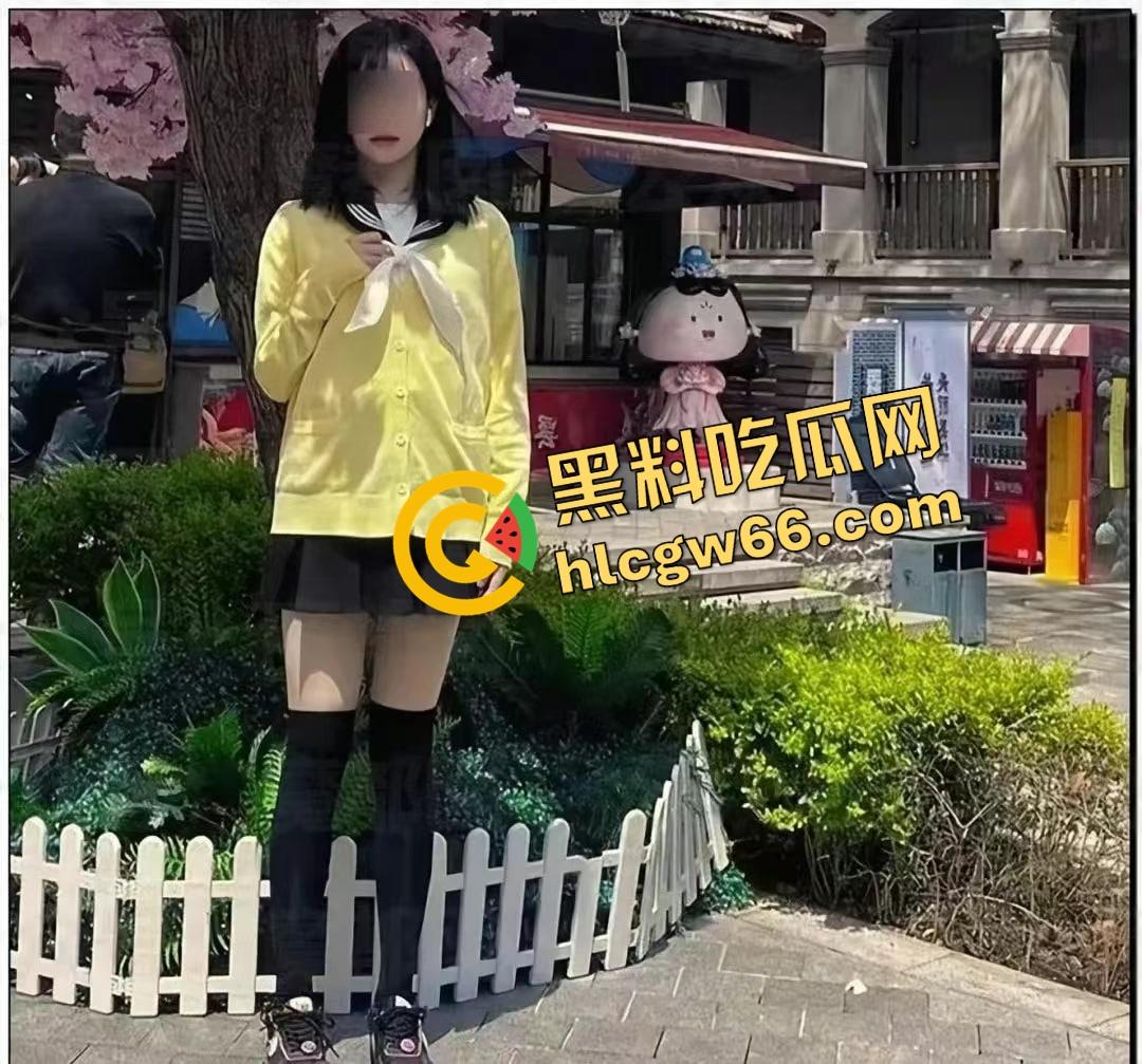 小米SU7爆燃翻车现场曝光！女孩开车睡着，全程交给自动驾驶！雷军慌了紧急发致用户一封信？  第16张