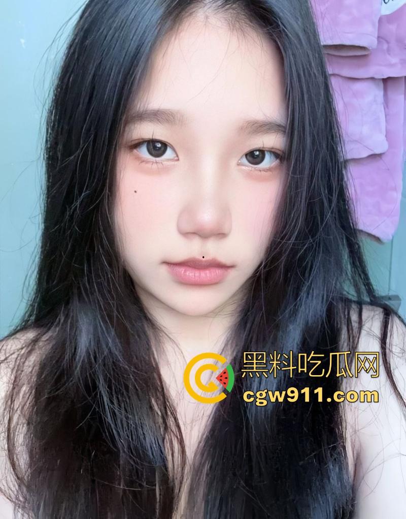 长沙理工学院【廖佳颖】清纯外表下淫荡母狗本性，女上位疯狂骑乘，骚劲像只发情的母狗。  第1张