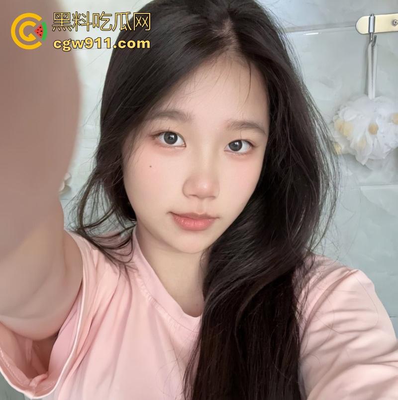 长沙理工学院【廖佳颖】清纯外表下淫荡母狗本性，女上位疯狂骑乘，骚劲像只发情的母狗。  第3张