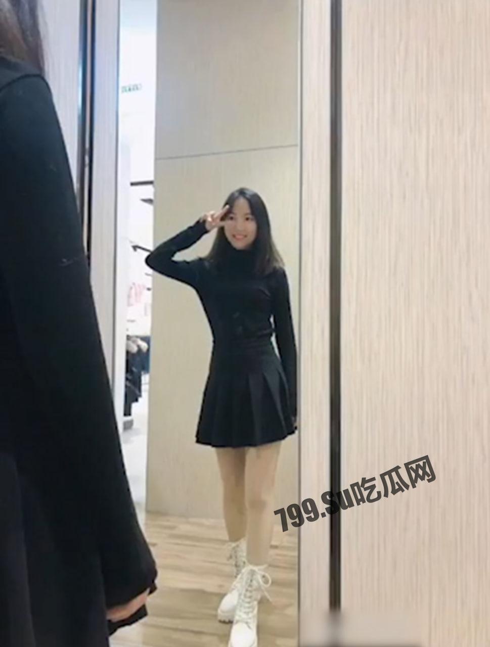 快手网红「希儿  希妹儿」反差婊合集 真是个爱吃鸡的好女孩 第4张