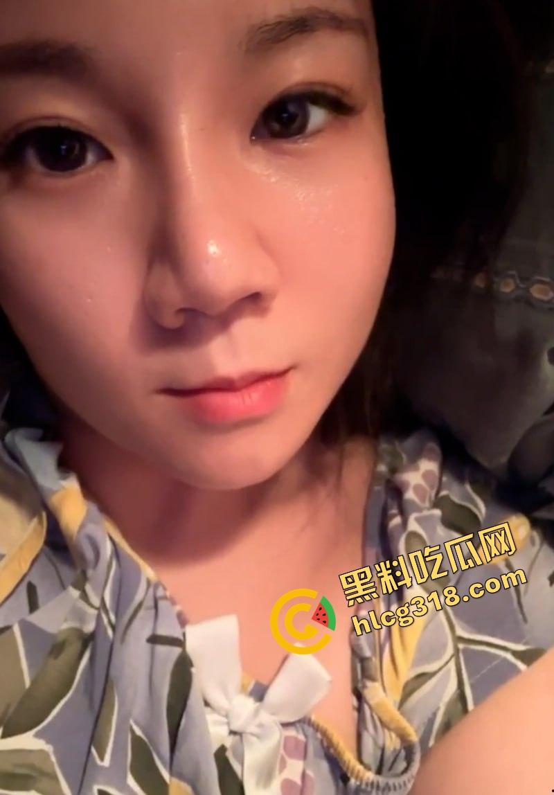 山东警花『朱潇婉』婚内出轨曝光,上班为升职直接会议室骑领导,摄像头全程记录激情现场流出! 第2张 山东警花『朱潇婉』婚内出轨曝光,上班为升职直接会议室骑领导,摄像头全程记录激情现场流出! 第2张