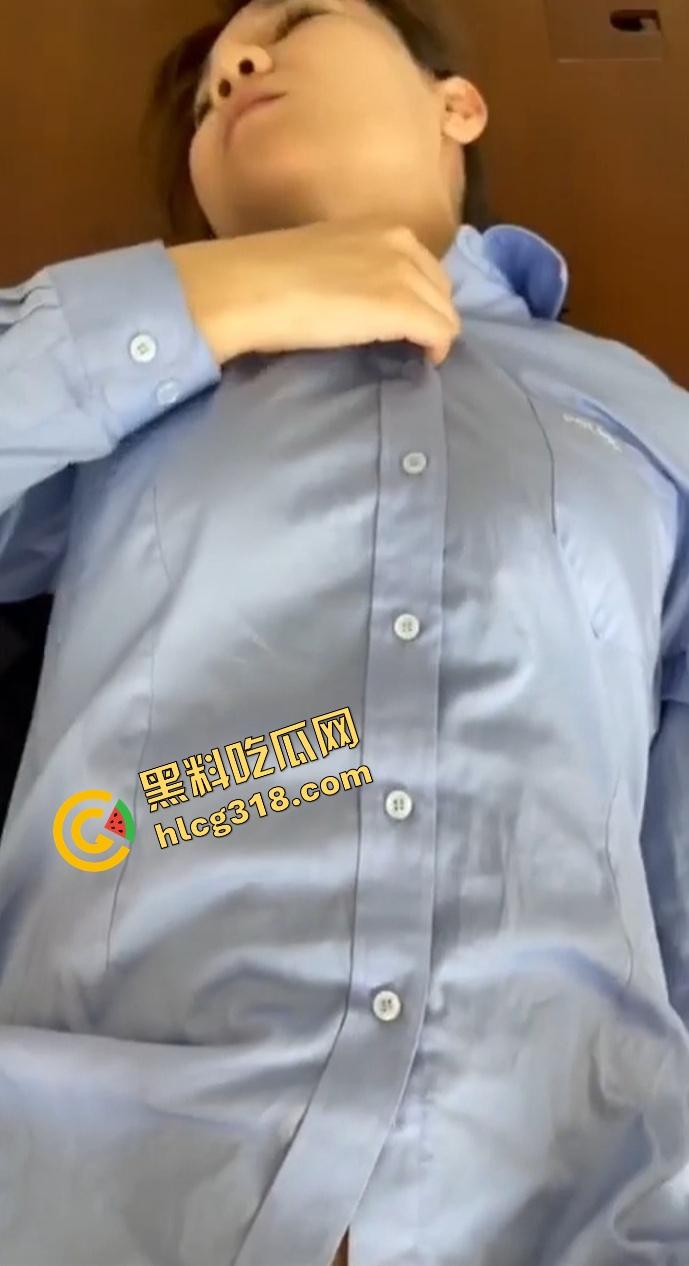 山东警花『朱潇婉』婚内出轨曝光,上班为升职直接会议室骑领导,摄像头全程记录激情现场流出! 第11张 山东警花『朱潇婉』婚内出轨曝光,上班为升职直接会议室骑领导,摄像头全程记录激情现场流出! 第11张