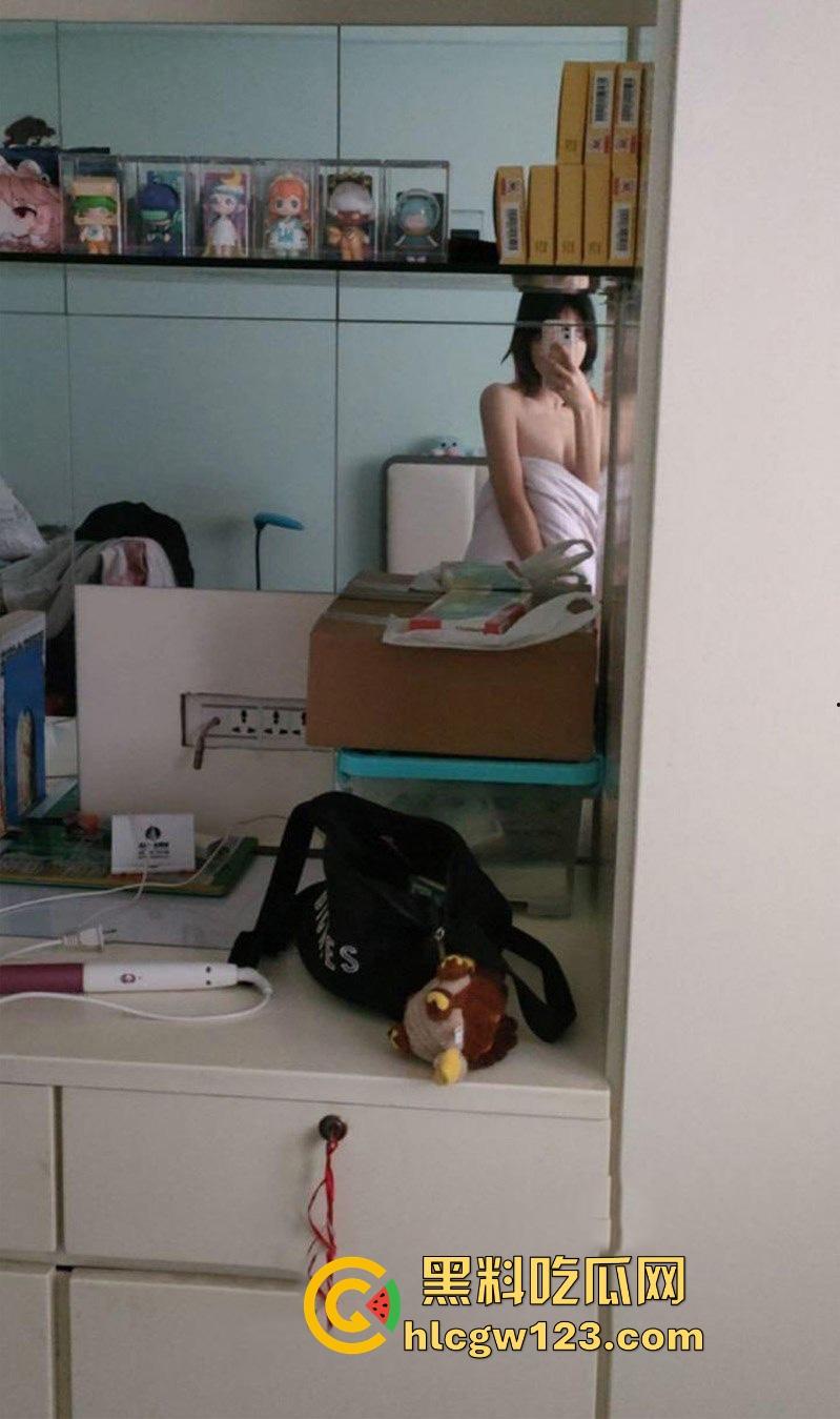 广西师范大学经济系学妹【范陈辰】清纯小coser三天被炮友拿下 酒店开房视频流出 娇嫩身躯被按压在床上猛插！  第6张