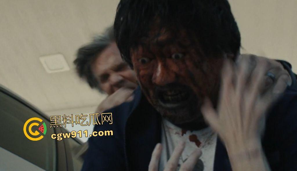 电影【凶器】惊悚集体失踪案！小镇魔咒吞噬17孩童，只剩一童揭女巫操控父母成杀器，幸存者反戈一击！  第5张