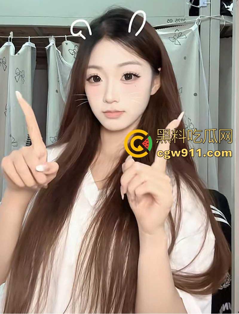 河北师范大学极品舞蹈生【周永媚】性爱私拍泄密，透穴蕾丝内裤勾男友，穿开档黑丝玩无套，花式体位轻松驾驭！  第6张