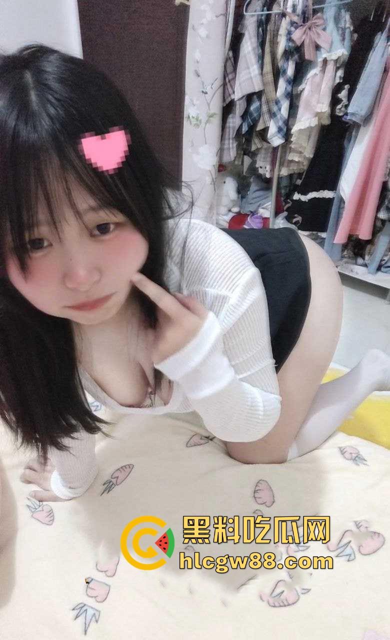 湖南永州大奶微胖学生妹 李静雯 白丝露脸自慰私密视频曝光 隔着屏幕都能闻到她的淫水咸味！  第4张