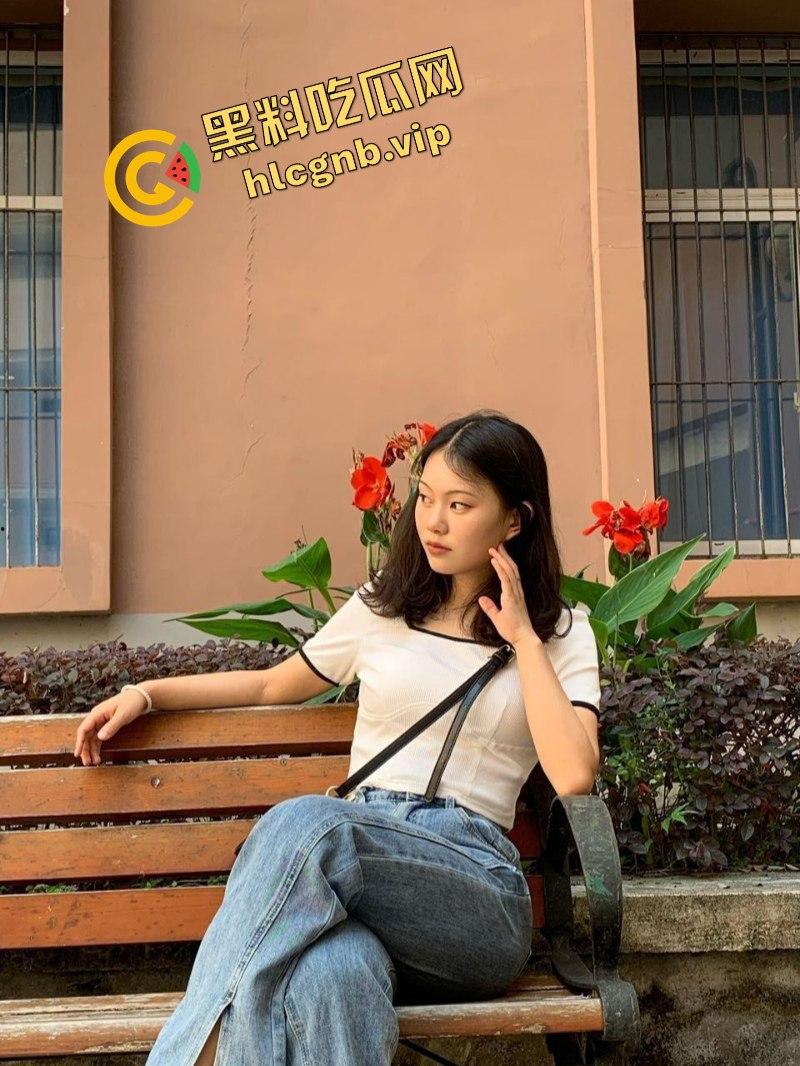 瓜友投稿！浙江中医药滨江学院 黄诗莹 穿着丝袜被人用鸡巴狂rua 男友查岗发现性爱视频怒曝光！  第2张