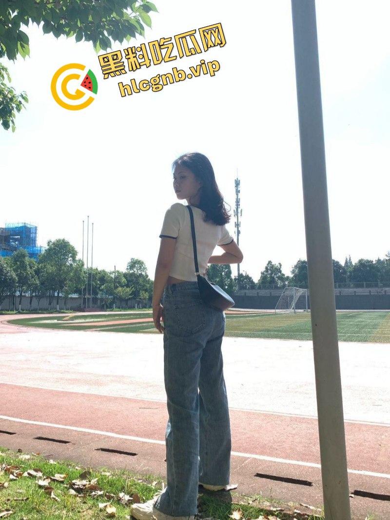 瓜友投稿！浙江中医药滨江学院 黄诗莹 穿着丝袜被人用鸡巴狂rua 男友查岗发现性爱视频怒曝光！  第3张