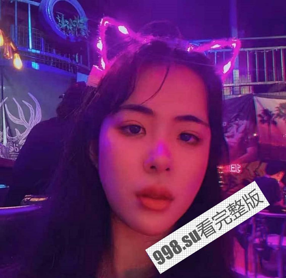 网盘流出！抖音小姐姐「刘儿」粉丝付费定制福利视频流出 还没摸就开始淌水了  第2张