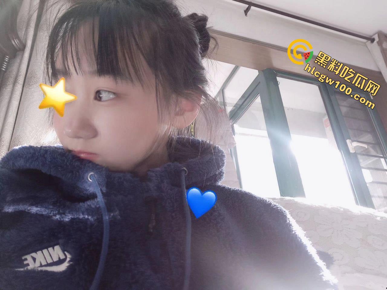 浙江外国语学院贫乳少女【张娜】，清纯外表内心放荡，花式骑乘放肆淫叫尽显放荡本性  第12张