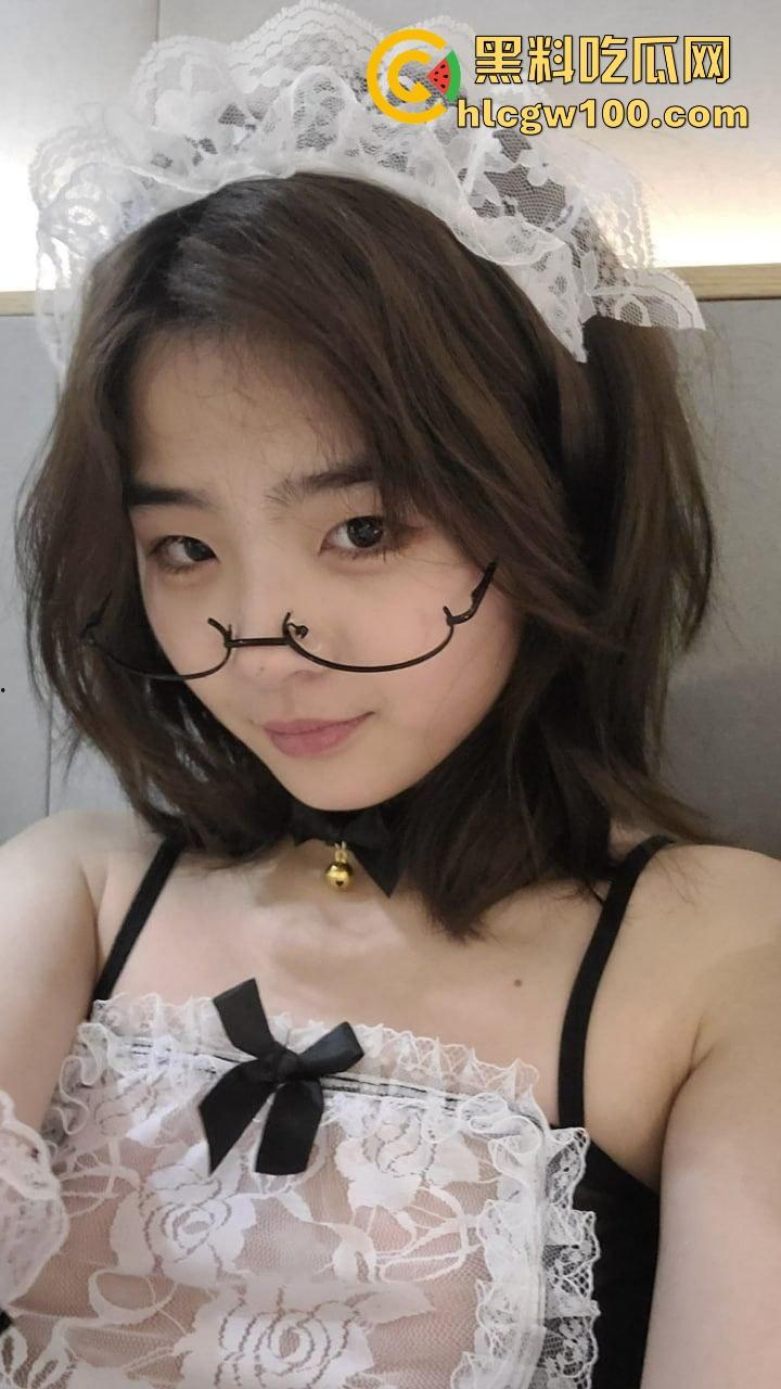 四川绵阳骚货【姜文文】分手后仍约炮 前女友成专属炮友 每天自慰两次高潮还跪舔鸡巴求草! 第2张 四川绵阳骚货【姜文文】分手后仍约炮 前女友成专属炮友 每天自慰两次高潮还跪舔鸡巴求草! 第2张