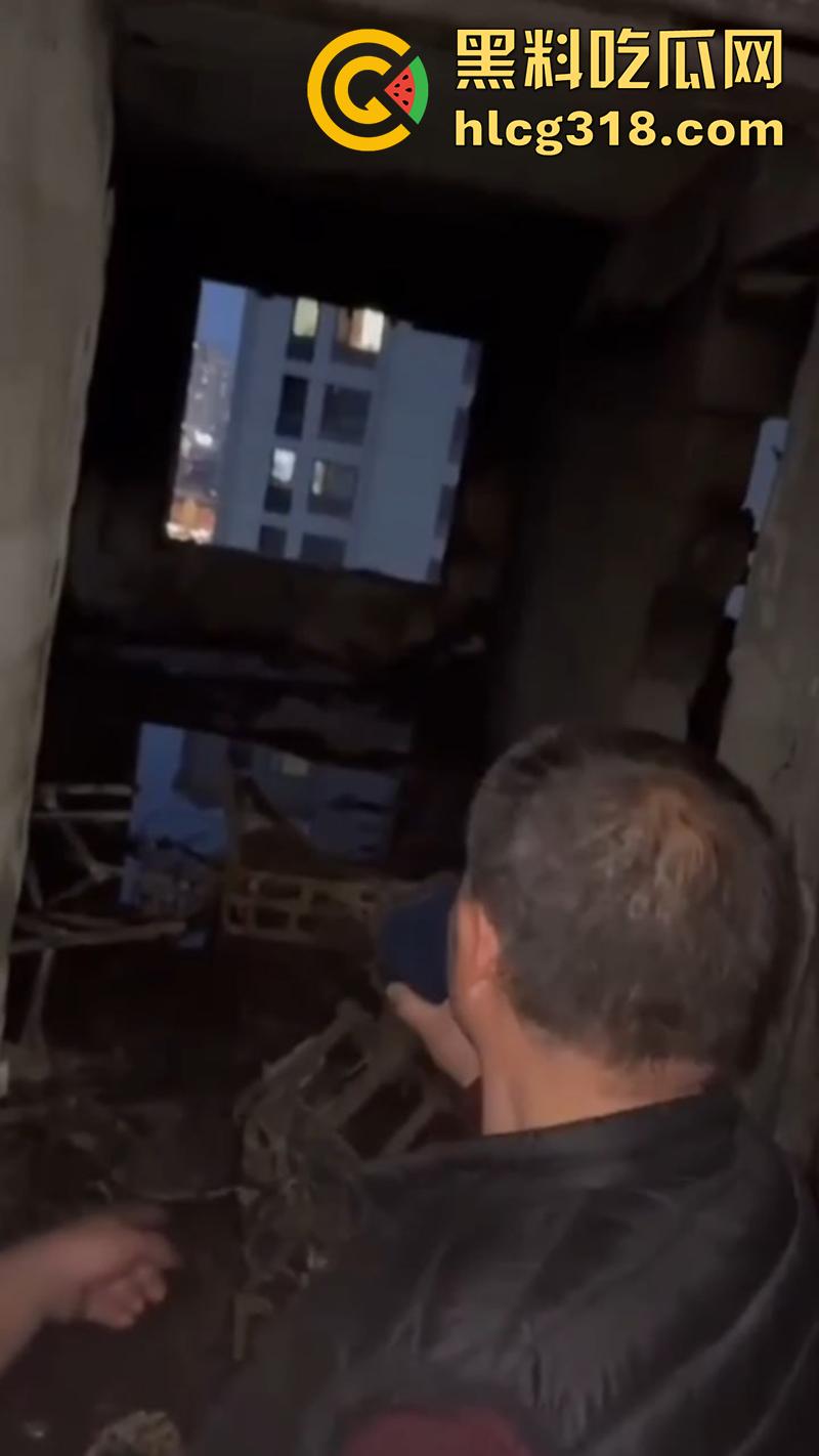 青岛电瓶车飞线充电，发生爆燃造成严重火灾，现场画面触目惊心，清晰听见传来的爆炸声！  第6张