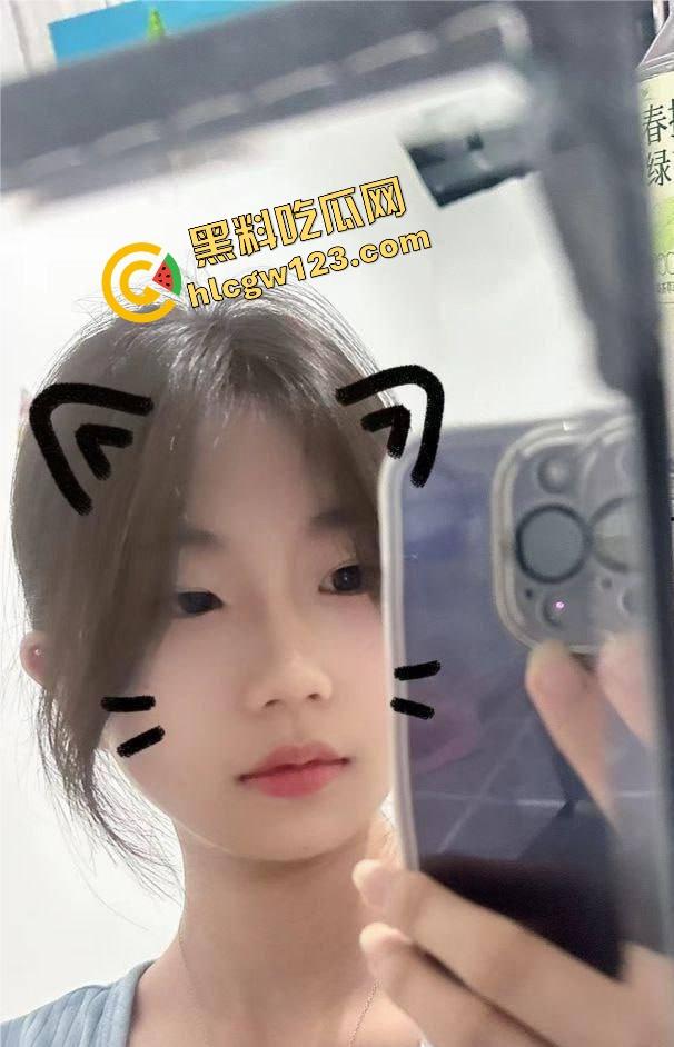 四川绵阳JK前女友私密片曝光『王涵宣』反差骚到爆，蜡烛皮鞭震动棒调教成精，淫叫像唱戏！  第1张