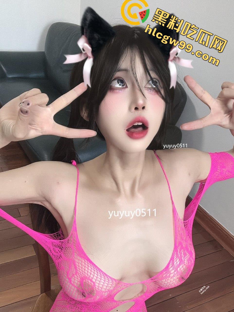 顶级CosG奶萝莉美少女福利姬【煜煜】黑丝性感情趣装裸舞，一线天美鲍榨汁自慰  第31张