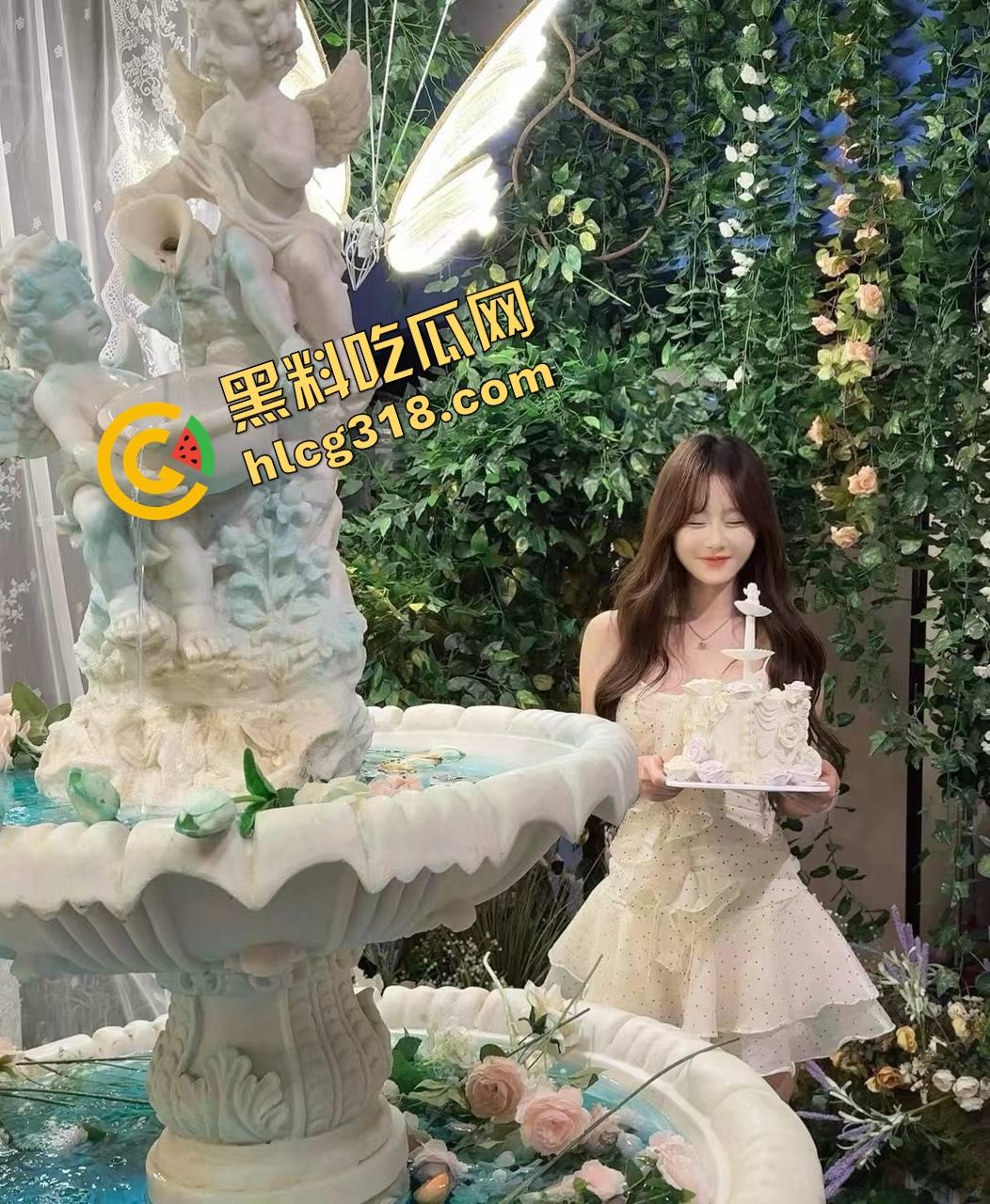 摄影圈潜规则曝光，cos女仆私房拍完讨价还价直接肉偿摄影师，一组写真一个炮，谁还说摄影师不吃香？  第1张