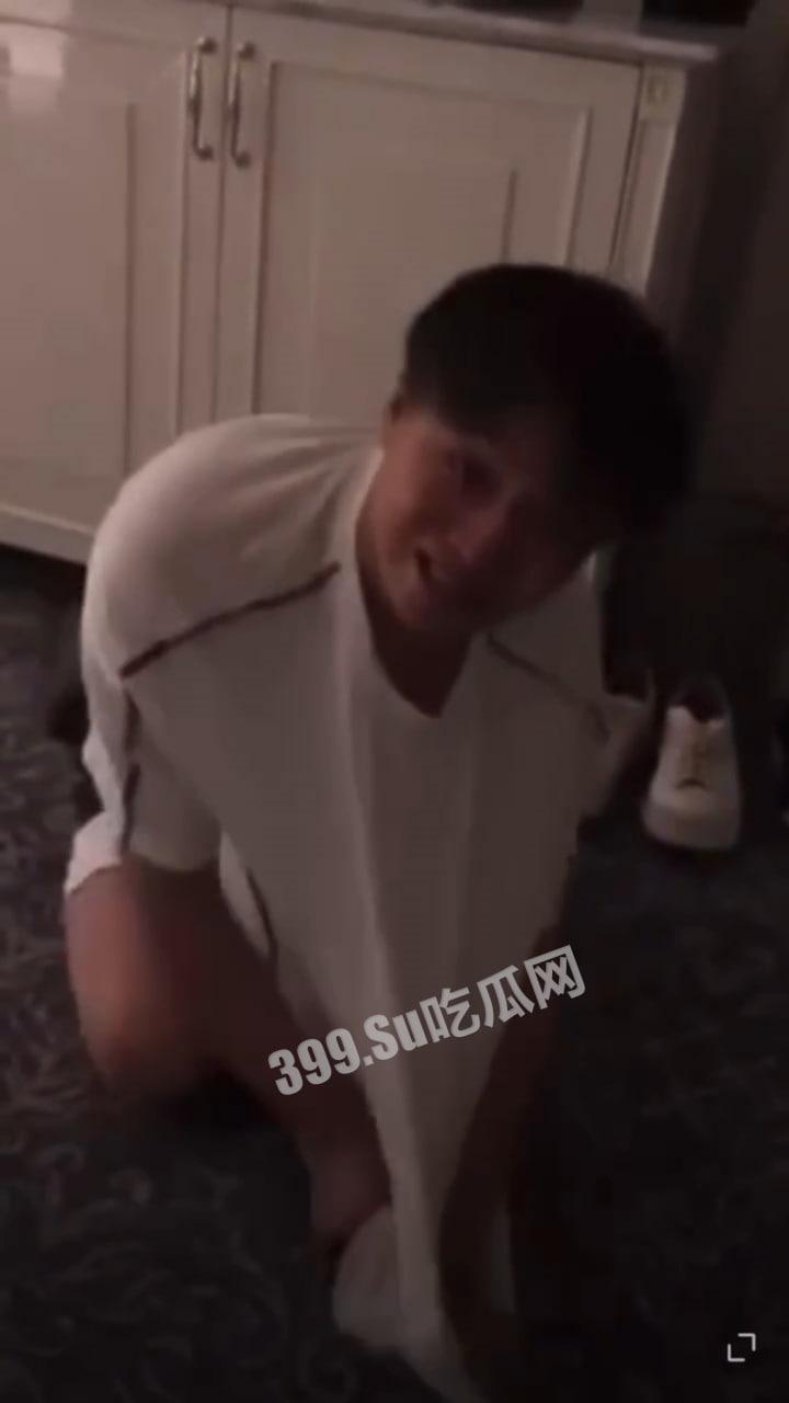 张恒出轨被抓包失控发疯 张恒被郑爽捉奸视频曝光 满地打滚撕衣服精神失常 网友：疑似嗑药  第5张