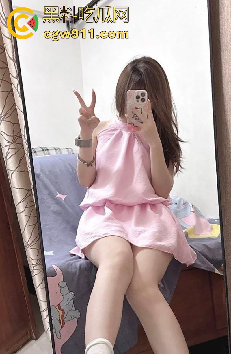 广西桂林十八中母狗【苏莉莉】，肌肤白嫩大奶饱满诱惑，被金主包养，调教深喉口交，粗长大屌一口吞也没问题！  第1张