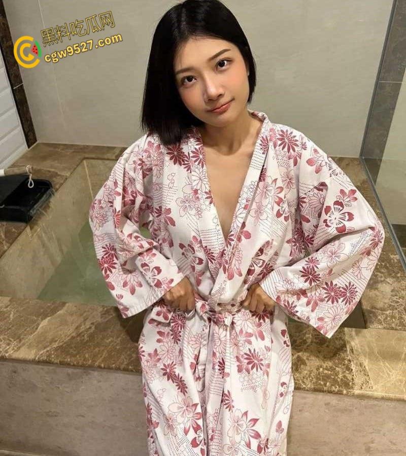 天津极品少妇【童杏丽】，性感女神露脸调情，口交技术一流，女上骑乘疯狂榨精，表情诱人！  第4张