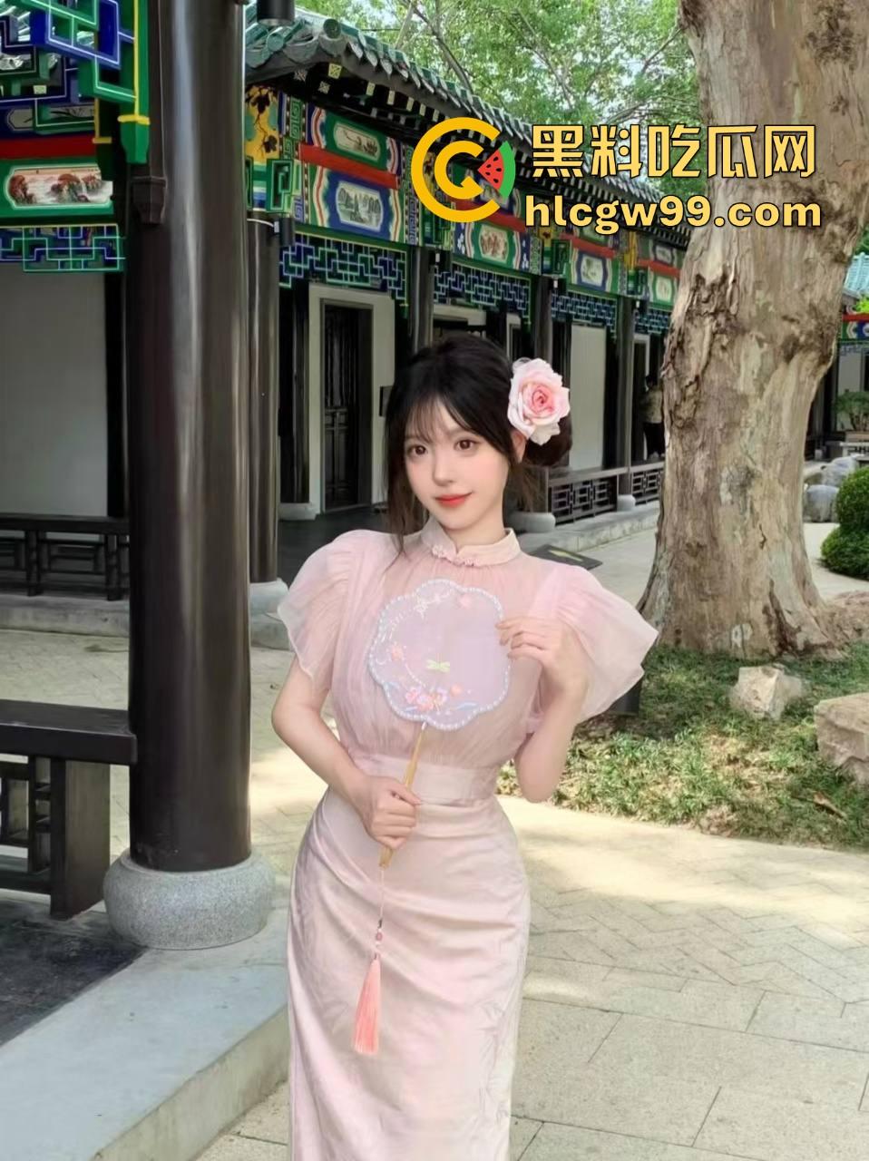 大学生寒假异地久别重逢，见面就开干，满房都是爱液和喘息，从床干到地，抱着不撒手猛猛干久别胜新婚！  第5张